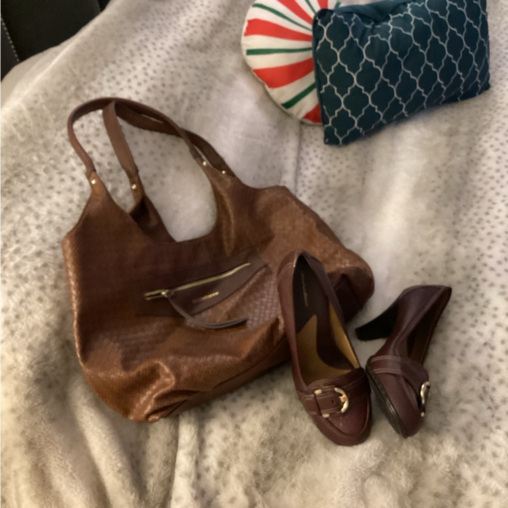 Cloud, walkers, size 9 maroon loafer pumps - Picture 4 of 5